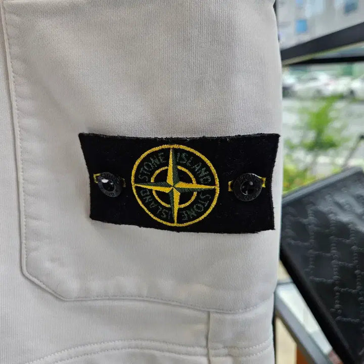 [BUNJANG] Stone Island Shorts White / [정품/M사이즈] 스톤아일랜드 반바지 팬츠 화이트 흰색