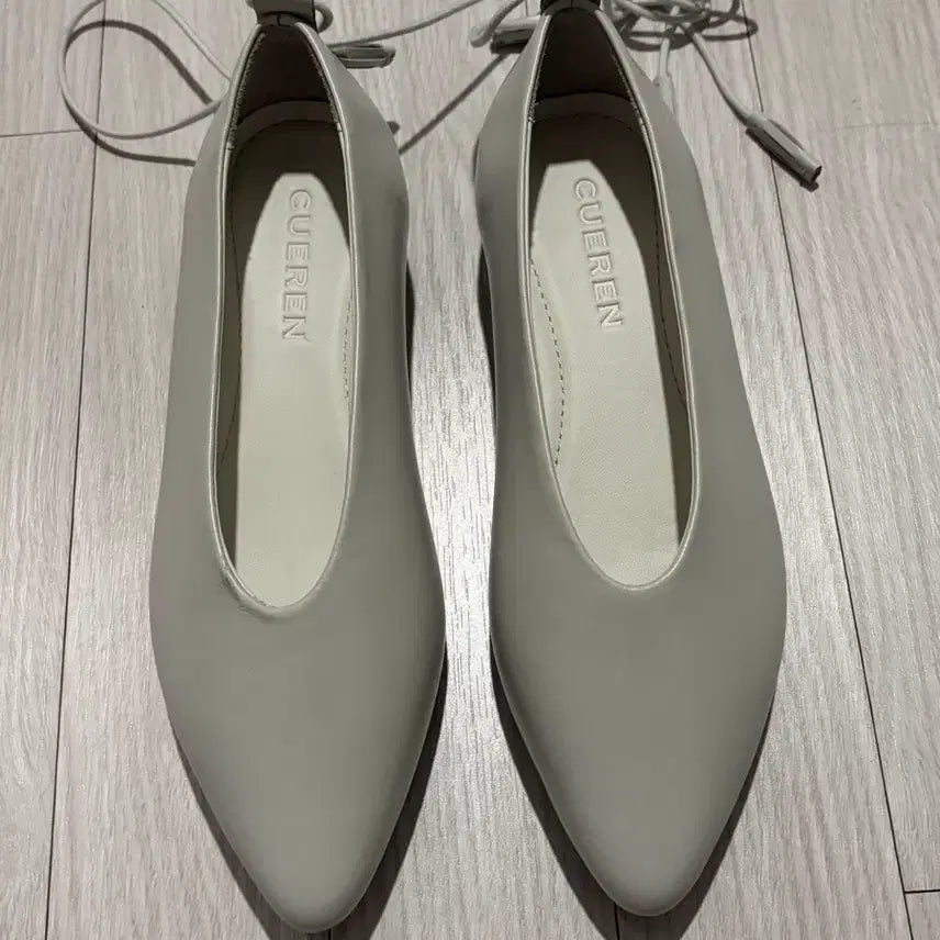 [BUNJANG] Cuern Flat 225 Shoes / 쿠에른 플랫 225