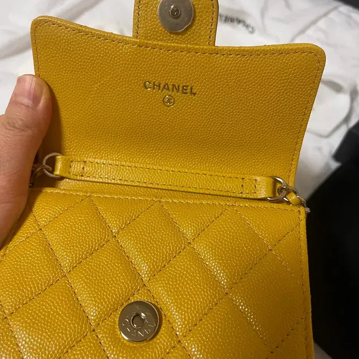 [BUNJANG] Chanel Classic Caviar Silver Mini Change Wallet AP2727 / 정품)샤넬 내장칩 클래식 캐비어 은장 미니 체인지갑 AP2727 노랑겨자