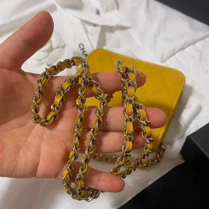 [BUNJANG] Chanel Classic Caviar Silver Mini Change Wallet AP2727 / 정품)샤넬 내장칩 클래식 캐비어 은장 미니 체인지갑 AP2727 노랑겨자