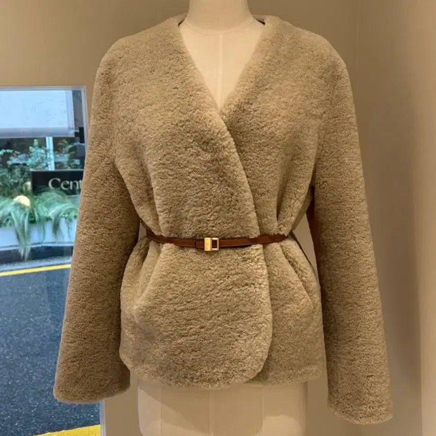 [BUNJANG] UMER Muse Short Reversible Mustang Navy / UMER 유메르 뮤즈 숏 리버시블 무스탕 네이비