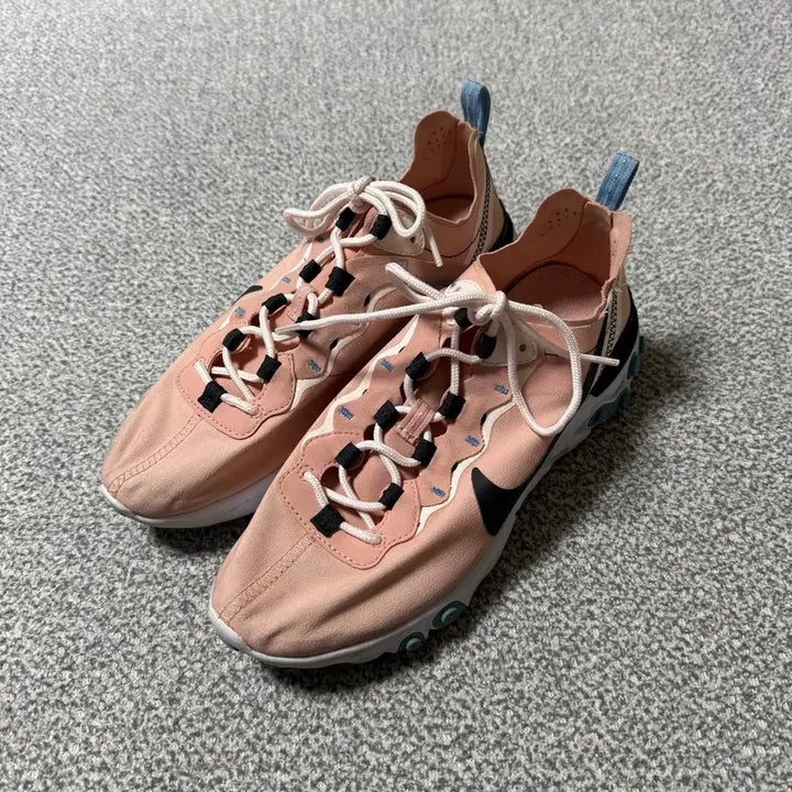 [BUNJANG] Nike Element 55 Sneakers / [정가 16만원] 나이키 엘리먼트55 스니커즈 250