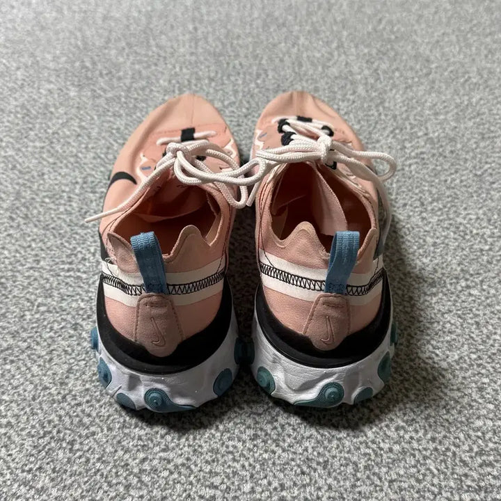 [BUNJANG] Nike Element 55 Sneakers / [정가 16만원] 나이키 엘리먼트55 스니커즈 250