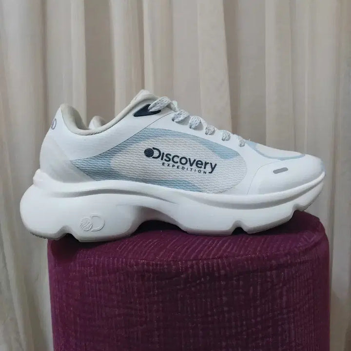 [BUNJANG] Discovery Expedition White Sneakers / 디스커버리 익스페디션 운동화 흰색