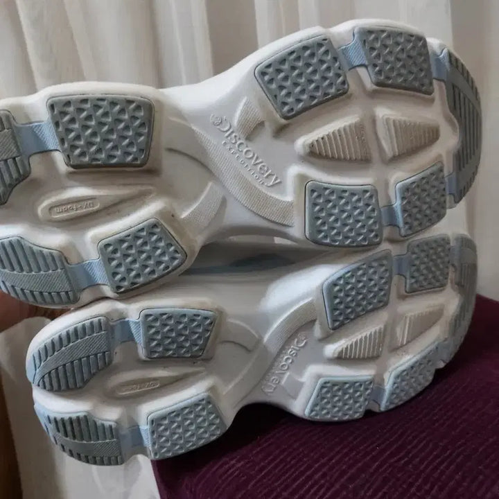 [BUNJANG] Discovery Expedition White Sneakers / 디스커버리 익스페디션 운동화 흰색