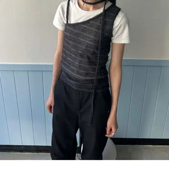 [BUNJANG] Boucle Tie Sleeveless Top / 부클 타이 슬리브리스탑