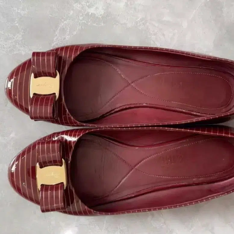 [BUNJANG] Ferragamo Vara Ribbon Burgundy Flat Shoes / 페라가모 버건디 바라 리본 플랫 슈즈37정품