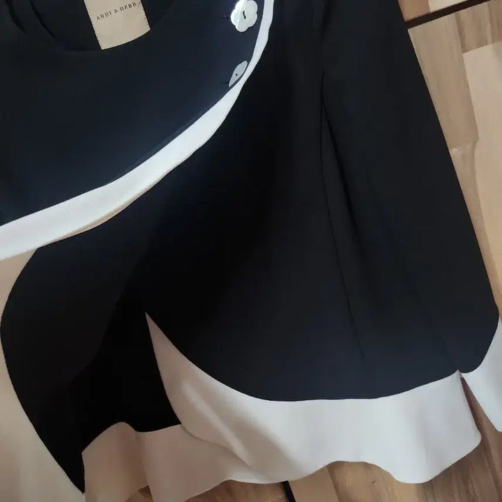 [BUNJANG] Andy & Debb Blouse / 앤디앤뎁/ 블라우스