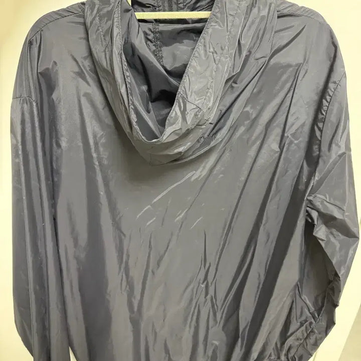 [BUNJANG] Black Windbreaker Jacket / 블랙 바람막이 점퍼