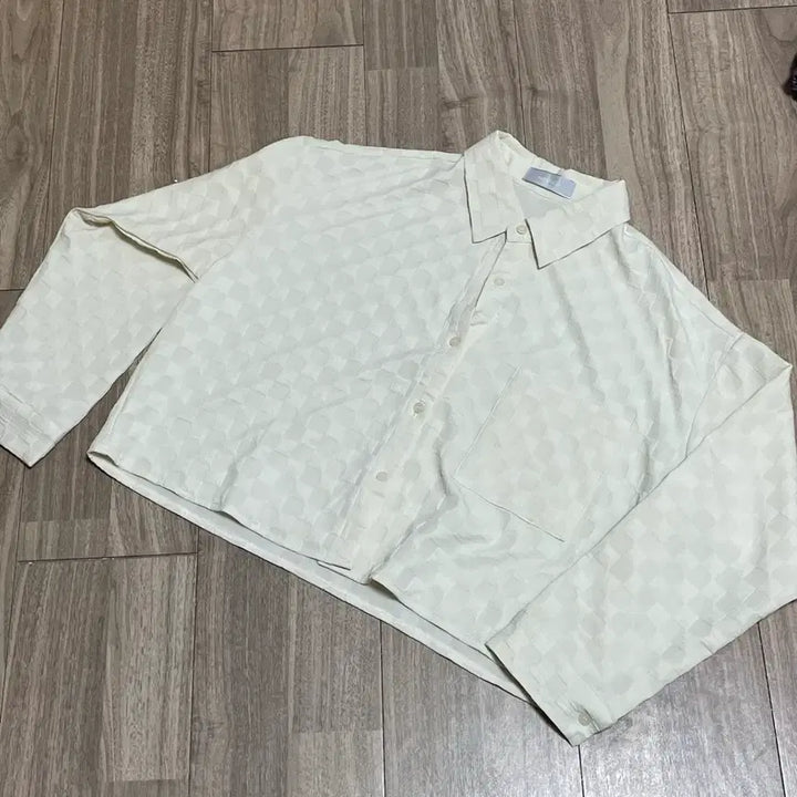 [BUNJANG] Naning9 Semi-Crop Shirt / 난닝구 반크롭 셔츠