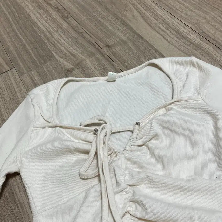 [BUNJANG] Unique T-shirt / 유니크 티셔츠