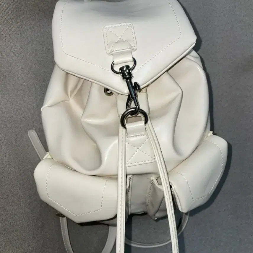 [BUNJANG] White Mini Backpack / 화이트 미니 백팩 가방