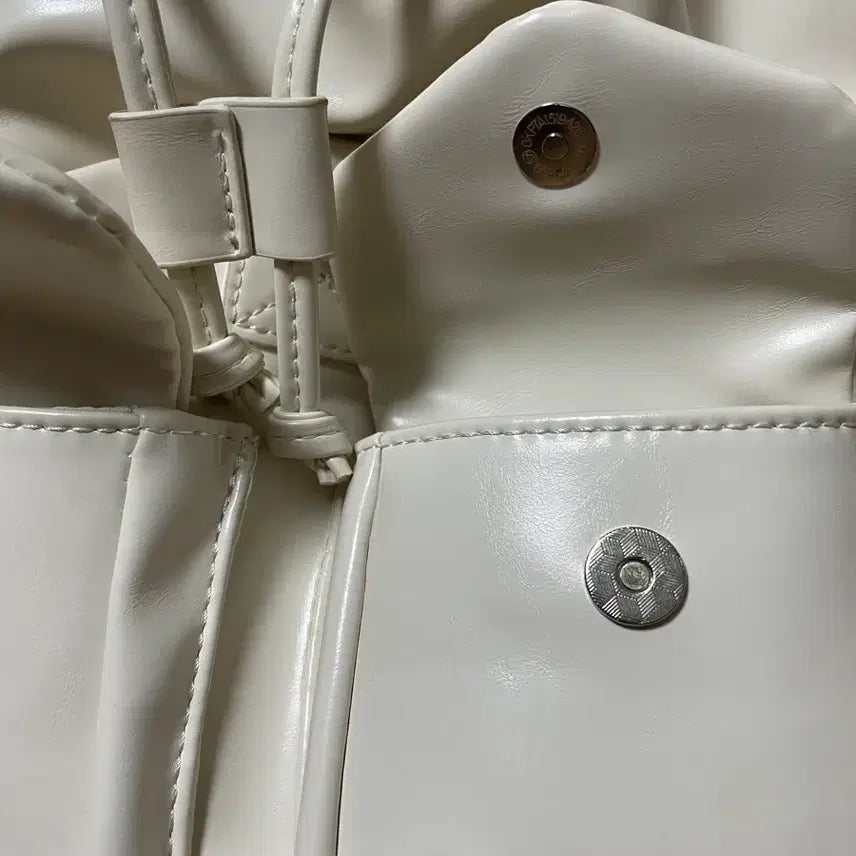 [BUNJANG] White Mini Backpack / 화이트 미니 백팩 가방