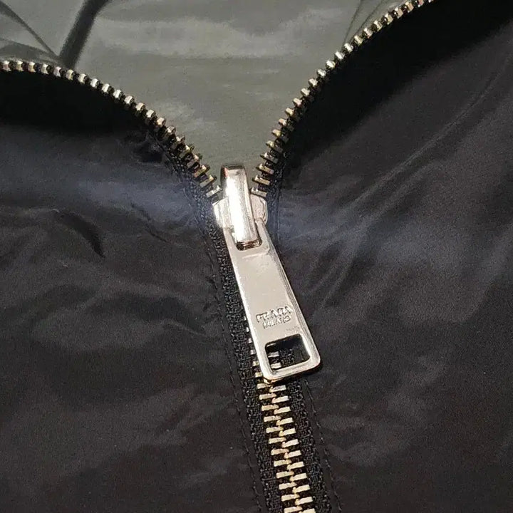 [BUNJANG] Prada Re-Nylon Hooded Jacket / (46 Size)프라다 리나일론 후디 자켓