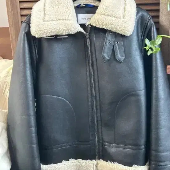 [BUNJANG] Kuho Plus Faux-Shearling Sheepskin Jacket / Kuho plus 무스탕