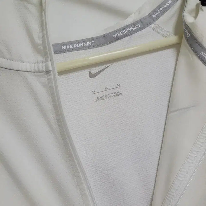 [BUNJANG] Nike Windrunner Running Jacket White / 나이키 윈드러너 러닝 자켓 화이트