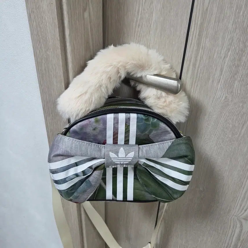 [BUNJANG] Kelly's Upcycling Bunny Bag / 켈리즈 업사이클링 바니백