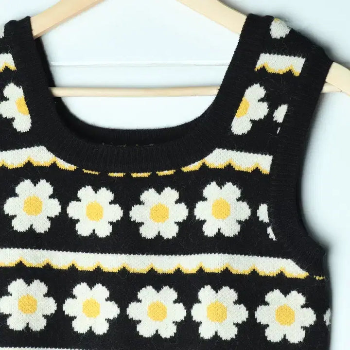 [BUNJANG] Wiggle Wiggle Deiny Knit Vest / W(F) 위글위글 니트 데이니 조끼 키치 레이어드 가능-17563