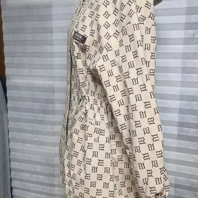 [SOLD OUT] DENIM FASHION JEANS 패턴 후드 바람막이