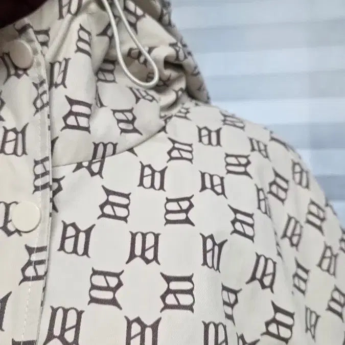 [SOLD OUT] DENIM FASHION JEANS 패턴 후드 바람막이