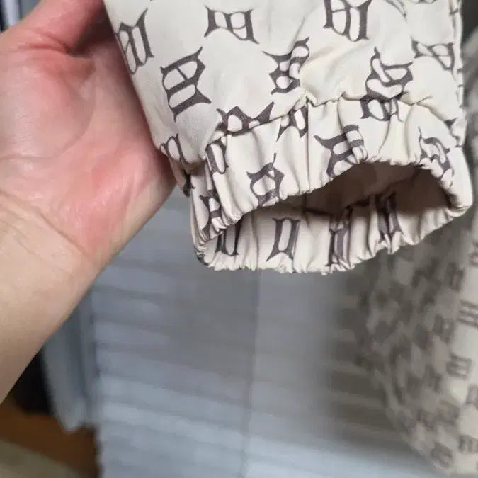 [SOLD OUT] DENIM FASHION JEANS 패턴 후드 바람막이