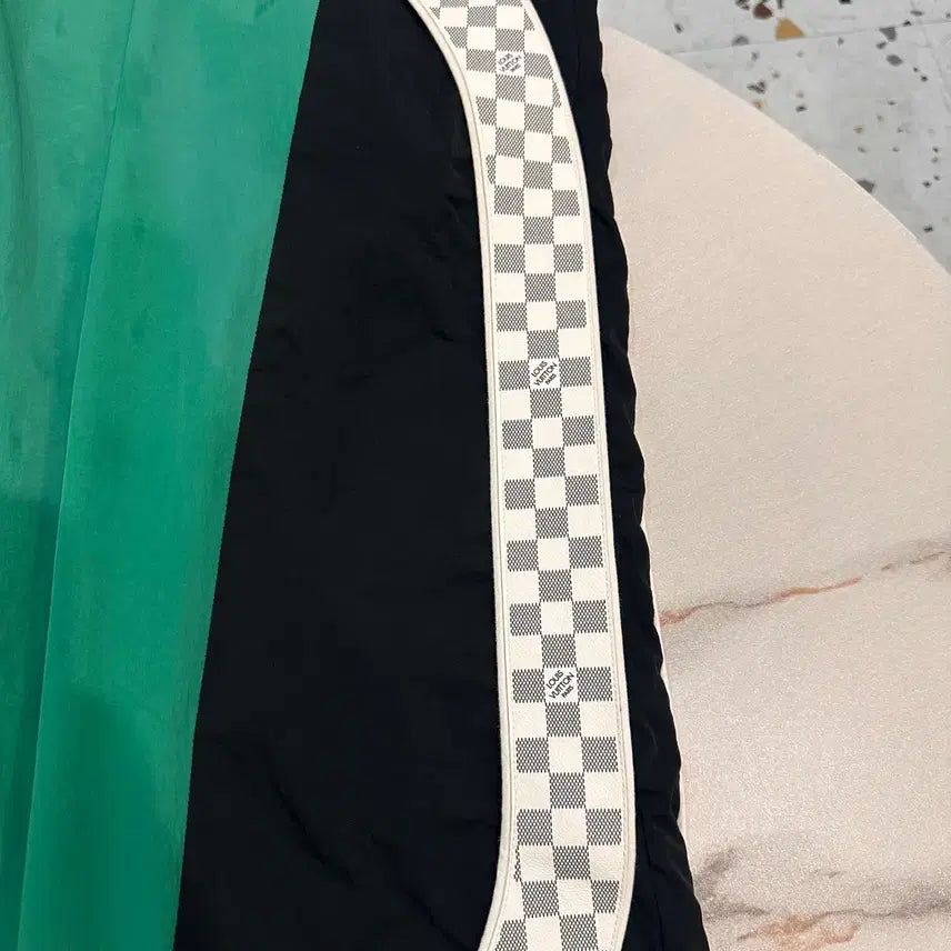 [BUNJANG] Louis Vuitton Technical Jogger Pants L Green / 루이비통 테크니컬 조거팬츠 L 그린