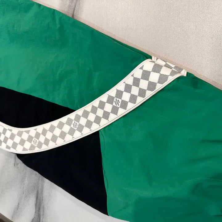 [BUNJANG] Louis Vuitton Technical Jogger Pants L Green / 루이비통 테크니컬 조거팬츠 L 그린