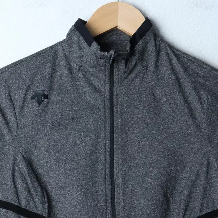 [BUNJANG] Descente Windbreaker Jacket / W(S) 데상트 집업 바람막이 점퍼자켓 져지 기능성 그레이-1758A