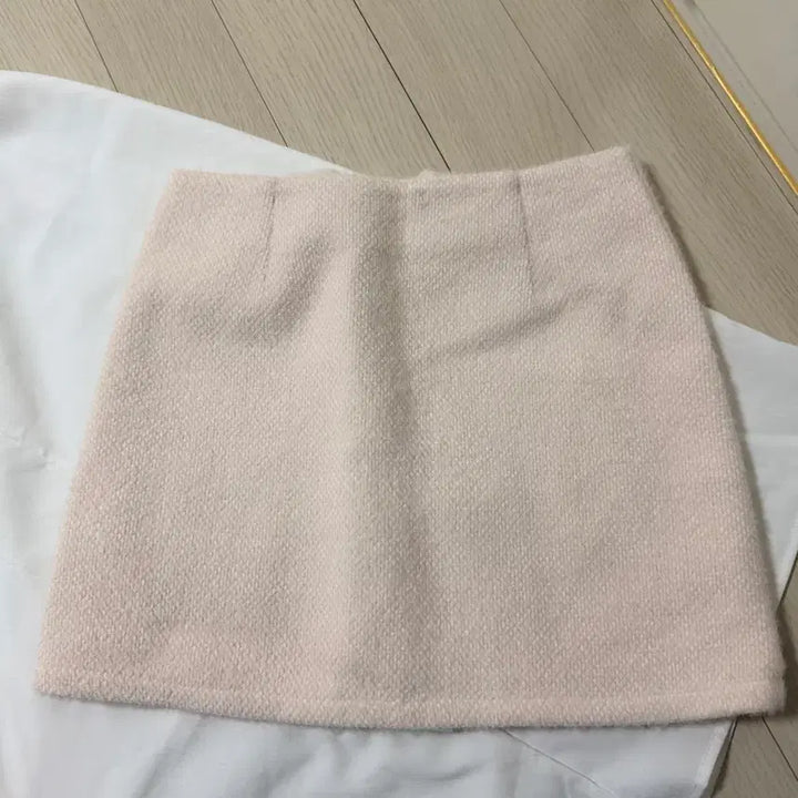 [BUNJANG] Ivory Wool Mini Skirt / 아이보리 모직 미니 스커트 울 치마 플레어 a라인 h라인 겨울 짧치 흰색