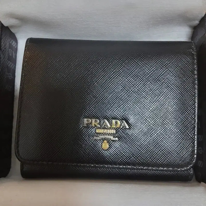[BUNJANG] Prada Saffiano Leather Tri-Fold Wallet / 프라다 사피아노 블랙 3단 반지갑