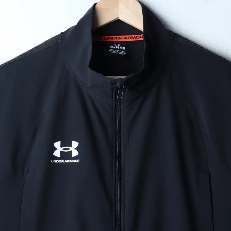 [BUNJANG] Under Armour Windbreaker Jacket / (XL-2XL) 언더아머 집업 바람막이 점퍼자켓 기능성 블랙-175B0