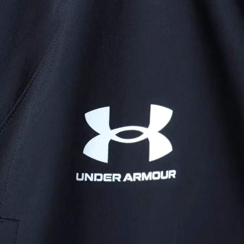 [BUNJANG] Under Armour Windbreaker Jacket / (XL-2XL) 언더아머 집업 바람막이 점퍼자켓 기능성 블랙-175B0
