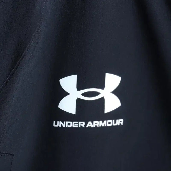 [BUNJANG] Under Armour Windbreaker Jacket / (XL-2XL) 언더아머 집업 바람막이 점퍼자켓 기능성 블랙-175B0