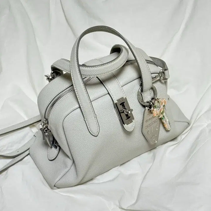 [BUNJANG] Vunque Talk Tote Light Beige Bag / (상태 최상+키링 포함)분크 토크 토트 라이트 베이지+백참 키링