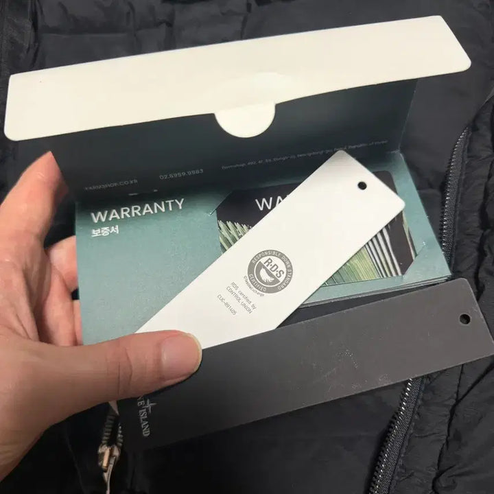 [BUNJANG] Stone Island Seamless Nylon Down Jacket Black / 스톤아일랜드 심리스 나일론 다운 패딩 블랙