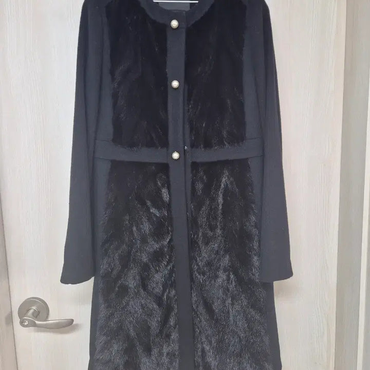[BUNJANG] RenieBonn Mink-Trimmed Cashmere Coat / 레니본 밍크배색 캐시미어 코트