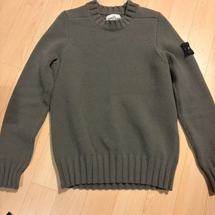 [BUNJANG] Stone Island Crewneck Knit Sweater - Grey (Size 100) / 스톤아일랜드 크루넥 니트 스웨터 100
