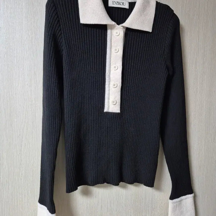 [BUNJANG] EVMOIU Black Knit Sweater / 에브모우 EVMOIU 카라넥 블랙 니트