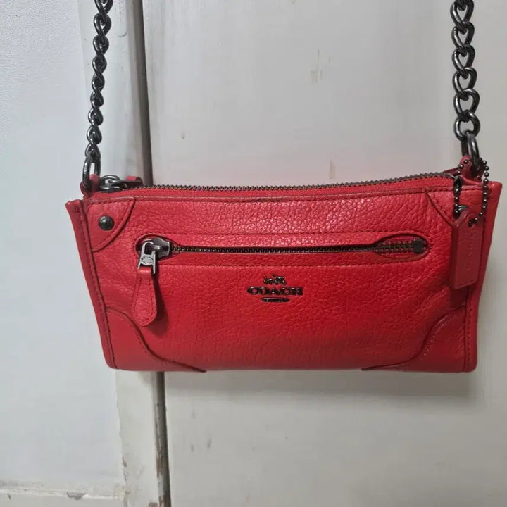 [BUNJANG] Coach Red Chain Crossbody Bag / 코치 레드 체인 크로스백