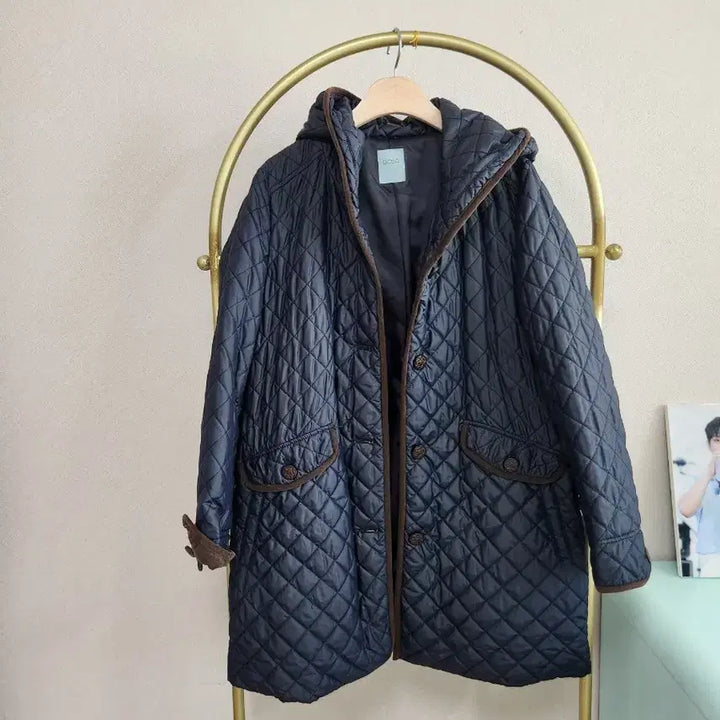 [BUNJANG] BCBG Navy Quilted Hooded Coat / 비씨비지 네이비 퀼팅 후드 코트