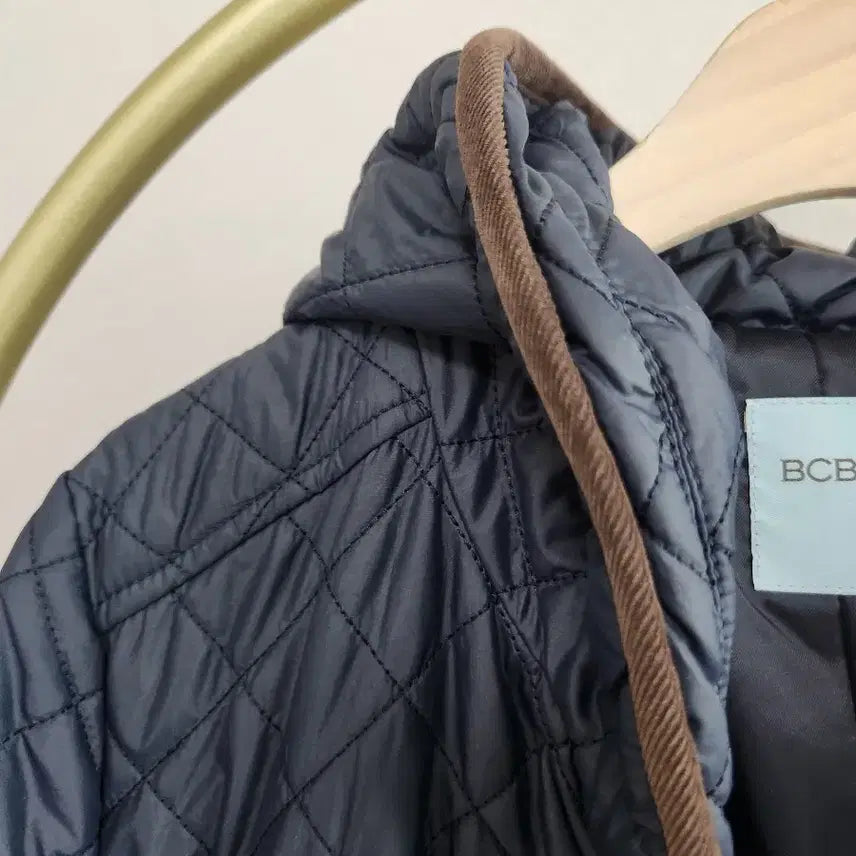 [BUNJANG] BCBG Navy Quilted Hooded Coat / 비씨비지 네이비 퀼팅 후드 코트