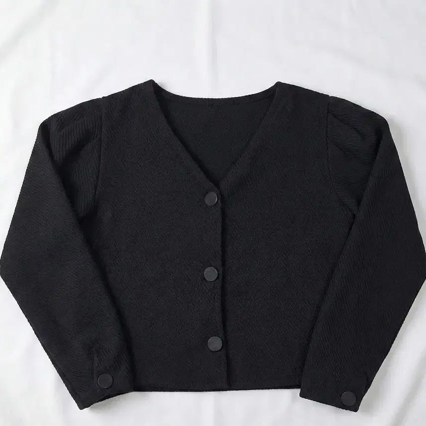[BUNJANG] DoMaeTaek Black V-Neck Cardigan Knit / 도매택 블랙 브이넥 가디건 니트