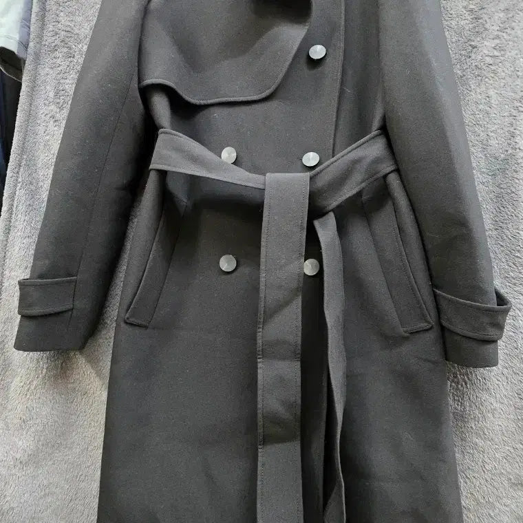 [BUNJANG] The Izzat Collection Black Long Coat / 더아이잗 컬렉션 블랙 롱 코트 55