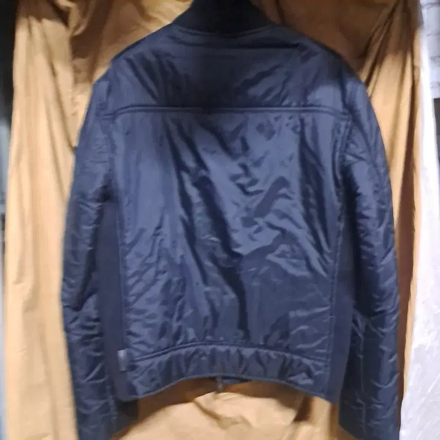 [BUNJANG] Armani Collezioni Padded Jacket / 알마니 꼴레지오니 패딩점퍼