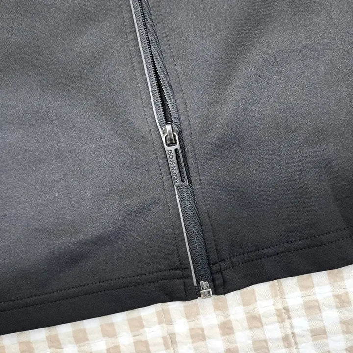 [BUNJANG] Kolon Men's Spring/Autumn Zip-Up Jacket / 코오롱 간절기 집업자켓 남자100