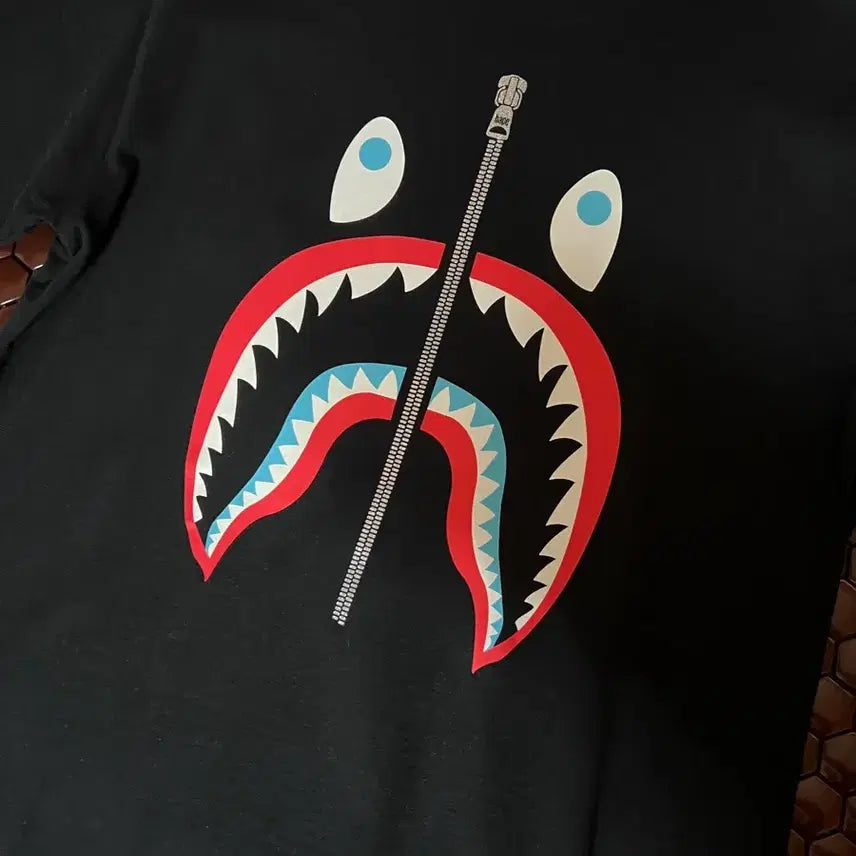 [SOLD OUT] 베이프 샤크 블랙 긴팔 티셔츠 XL