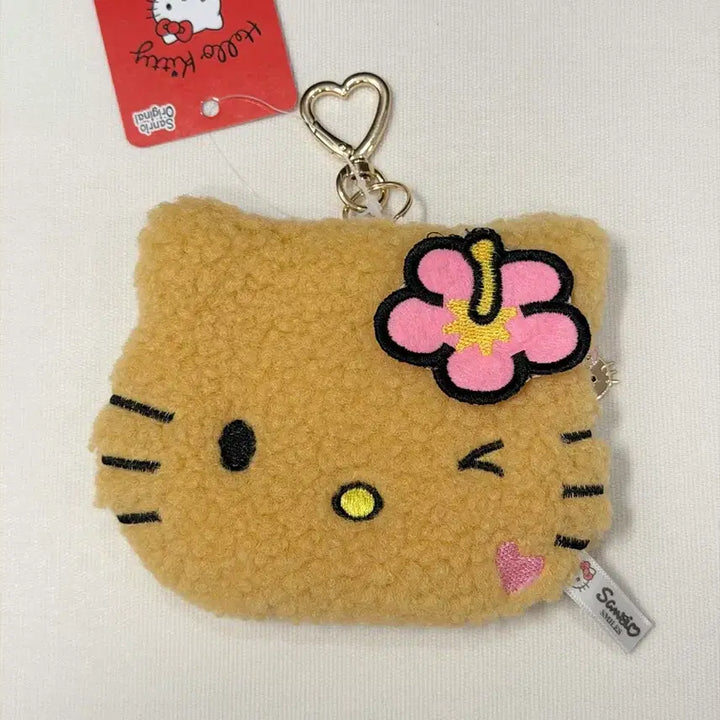 [BUNJANG] Hello Kitty Heart Hook Wool Pouch Keyring / 헬로키티 하트고리 양털 파우치 키링 (새제품