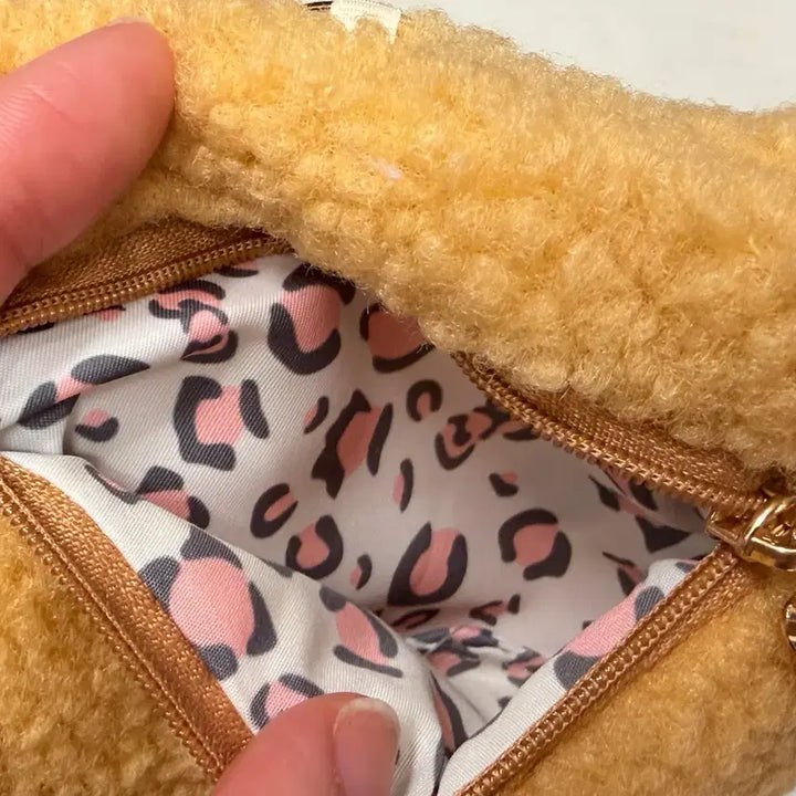 [BUNJANG] Hello Kitty Heart Hook Wool Pouch Keyring / 헬로키티 하트고리 양털 파우치 키링 (새제품