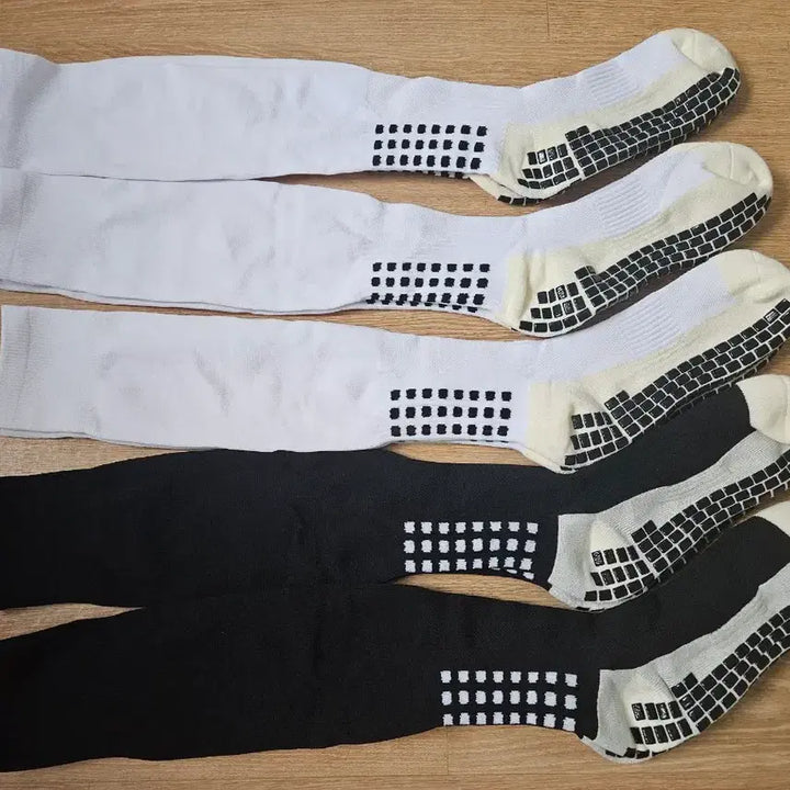 [BUNJANG] Anti-Slip Long Soccer Socks (5-Pack) / 남성 미끄럼방지 장목 축구 양말 5켤레 새상품