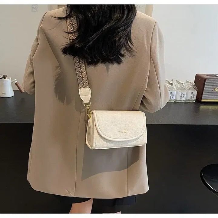[BUNJANG] Ivory Mini Crossbody Bag Premium PU Leather Daily Shoulder Bag / 아이보리 미니 크로스백 고급 PU 데일리 숄더백